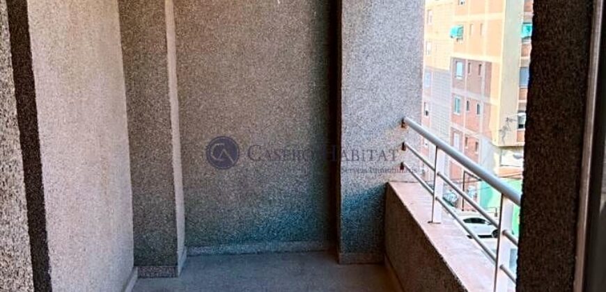 PISO GRANDE CON DOS BALCONES, GARAJE Y TRASTERO