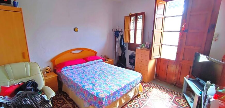 CASA DE 3 PLANTAS EN BARRIO PESCADORES CERCA PLAYA