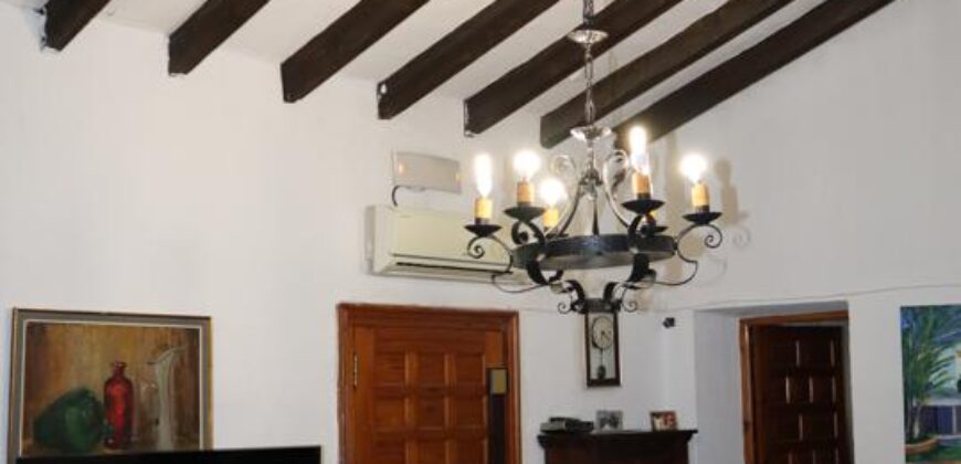CASA DE CAMPO AL LADO DE LA UNIVERSIDAD