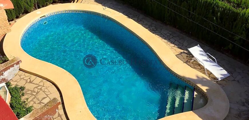 CHALET INDEPENDIENTE CON GRAN PISCINA Y CASA INVITADOS
