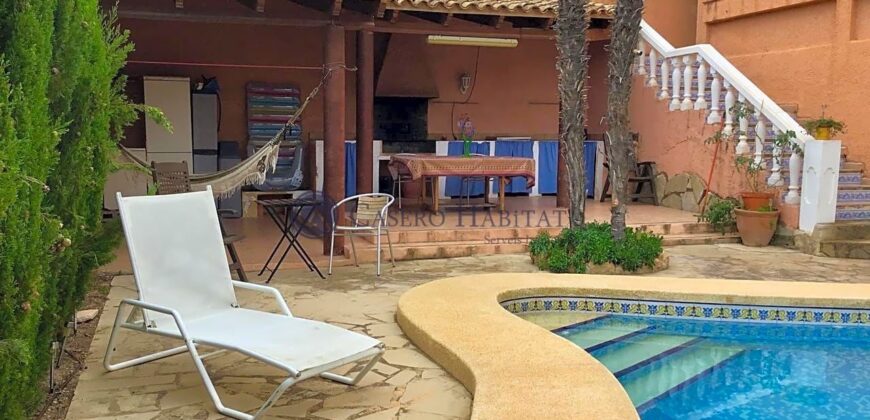 CHALET INDEPENDIENTE CON GRAN PISCINA Y CASA INVITADOS