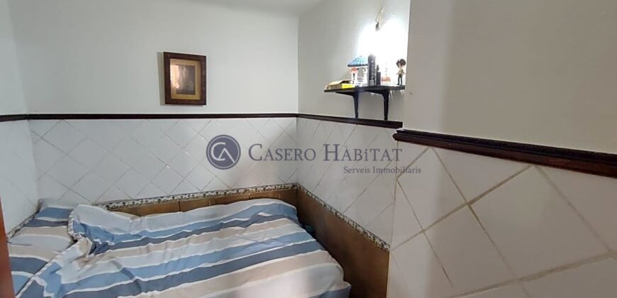 EN PLENO CORAZON DEL PARRIO HISTÓRICO-SITUADO A 50 METROS PLAYA