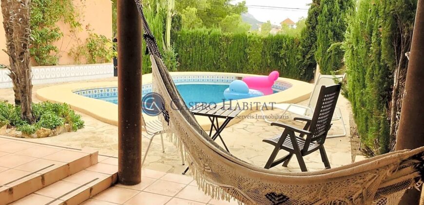 CHALET INDEPENDIENTE CON GRAN PISCINA Y CASA INVITADOS