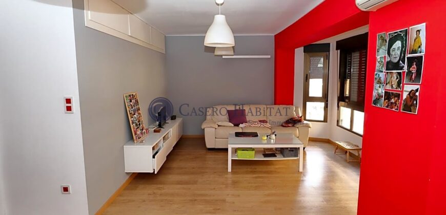 PISO REFORMADO CENTRICO Y CERCA DE LA PLAYA pero CON 2 HABITACIONES INTERIORES