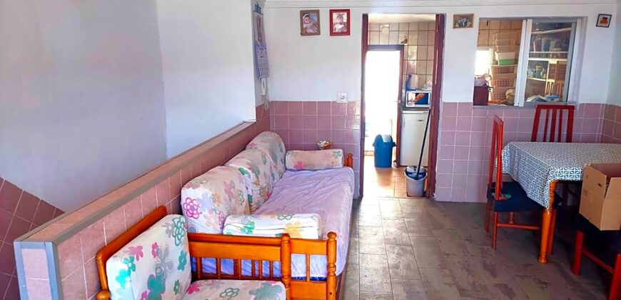 CASA DE 3 PLANTAS EN BARRIO PESCADORES CERCA PLAYA