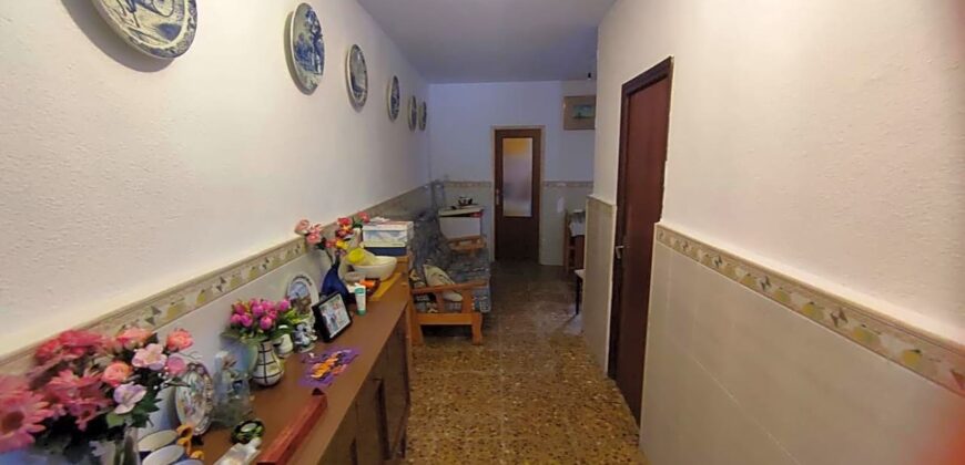 CASA DE 3 PLANTAS EN BARRIO PESCADORES CERCA PLAYA