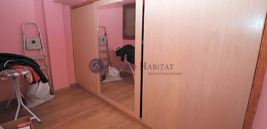 PISO REFORMADO CENTRICO Y CERCA DE LA PLAYA pero CON 2 HABITACIONES INTERIORES