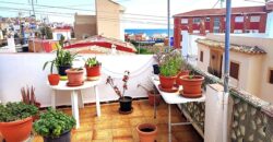 CASA DE 3 PLANTAS EN BARRIO PESCADORES CERCA PLAYA