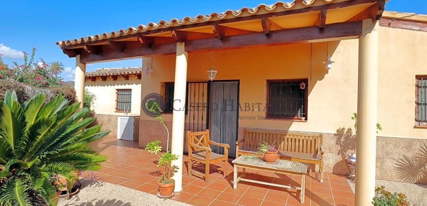 CASA DE CAMPO CHALET (no está permitido ampliar la vivienda)