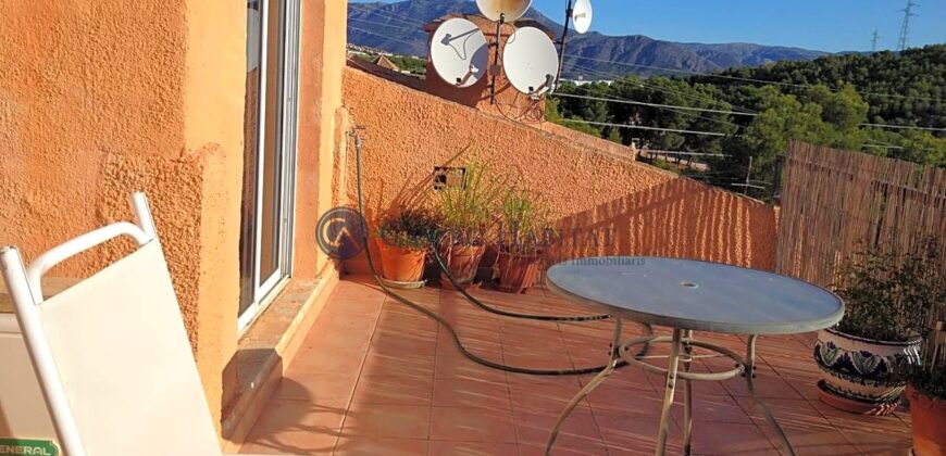 CHALET INDEPENDIENTE CON GRAN PISCINA Y CASA INVITADOS