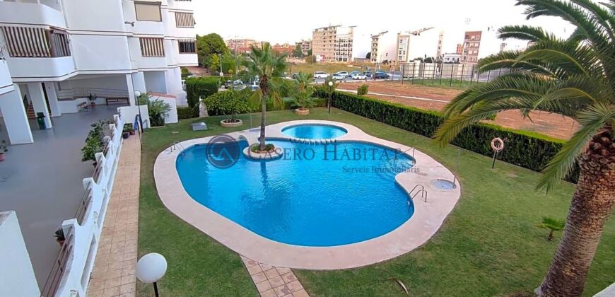 PISO EN URBANIZACIÓN SOLEADO PISCINA Y PARKING