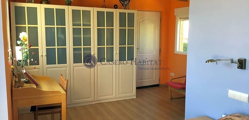 CHALET INDEPENDIENTE CON GRAN PISCINA Y CASA INVITADOS