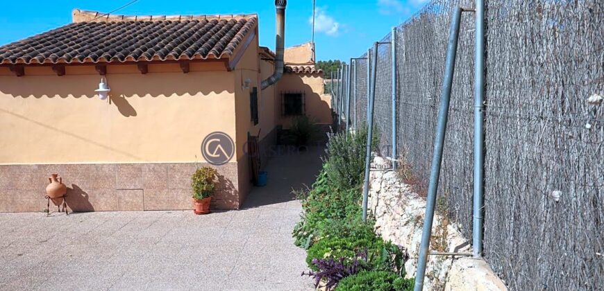CASA DE CAMPO CHALET (no está permitido ampliar la vivienda)