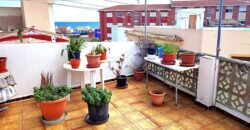 CASA DE 3 PLANTAS EN BARRIO PESCADORES CERCA PLAYA