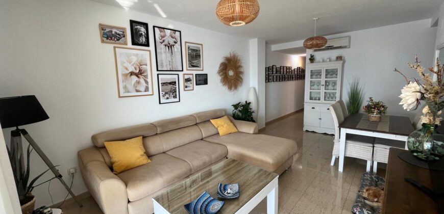 ATICO CENTRICO CON GARAJA, TRASTERO, GRAN TERRAZA Y PISCINA COMUNITARIA