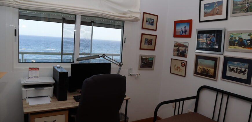 ATICO CENTRICO CON GARAJA, TRASTERO, GRAN TERRAZA Y PISCINA COMUNITARIA